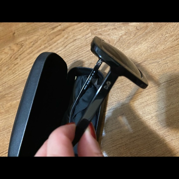 SOLD! Dolce and Gabbana black sunglasses - Picture 4 of 4